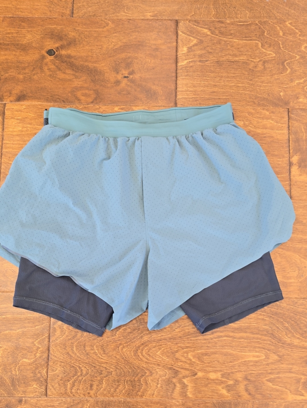 lululemon athletica Men's Two-Layer Running Shorts - Light Teal with Black Liner